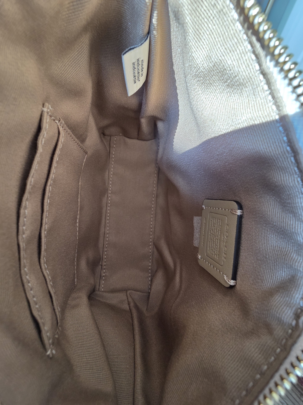 Coach Mini Gallery Crossbody with Stripe Heart Print - Picture 6 of 10